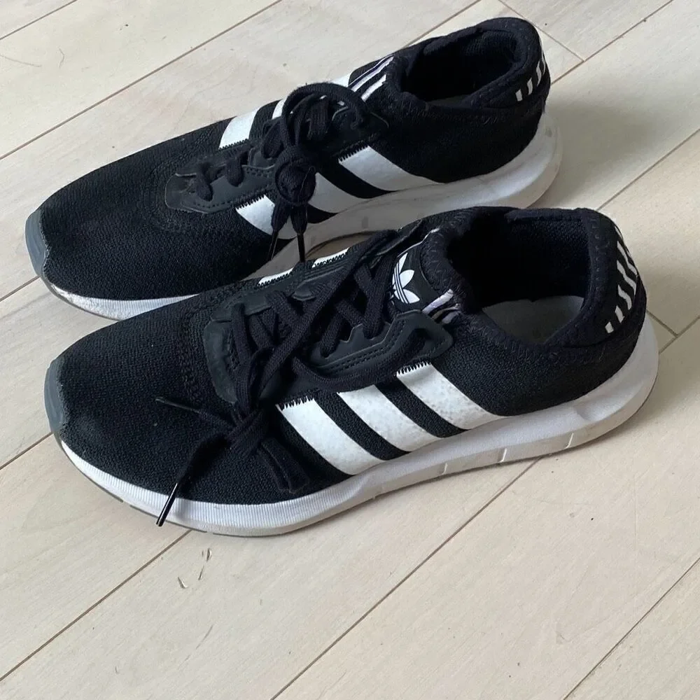 Adidas Swift Low Top Lace Up Trainer Tennis Sneaker Shoes Black White Size 10